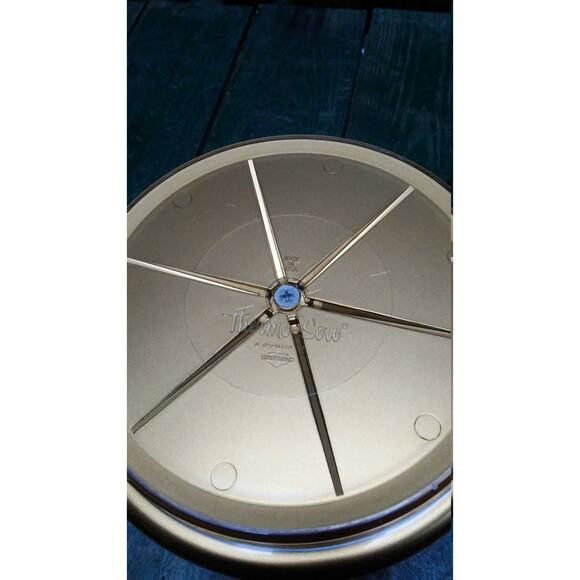 Vintage Thermo Serv Insulated Ice Bucket , Gold Black, West Bend MCM - Picture 6 of 7